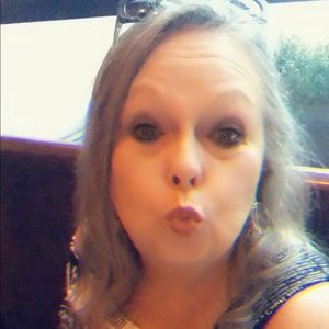 Meet your Posher, Linda